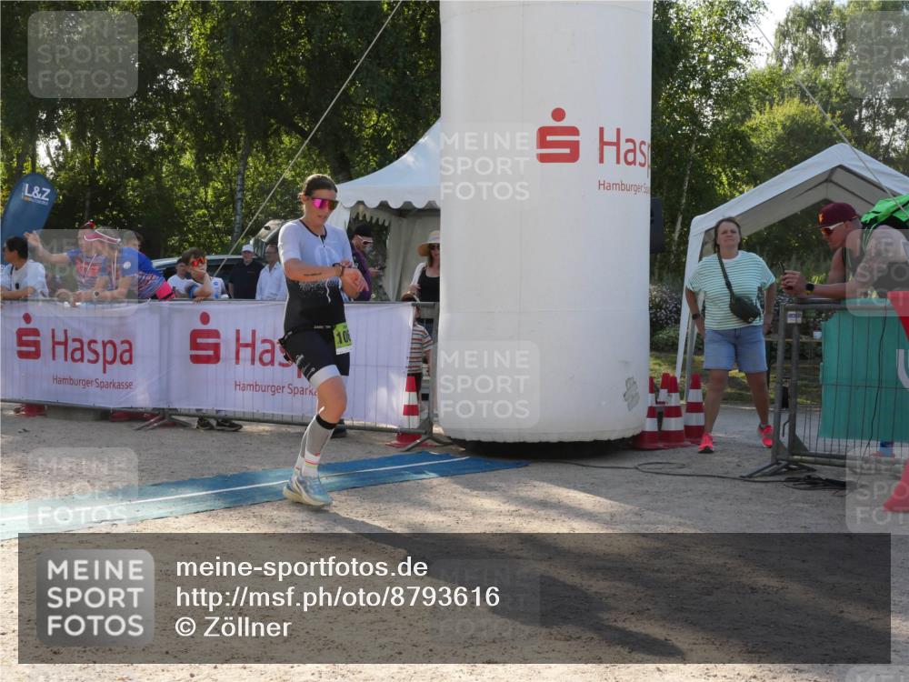 07.09.2025 - 19. Norderstedt Triathlon Zöllner http://msf.ph/oto/8793616 07.09.2025 16:38:17 Ziel 529, 1068, 1563 meine-sportfotos.de