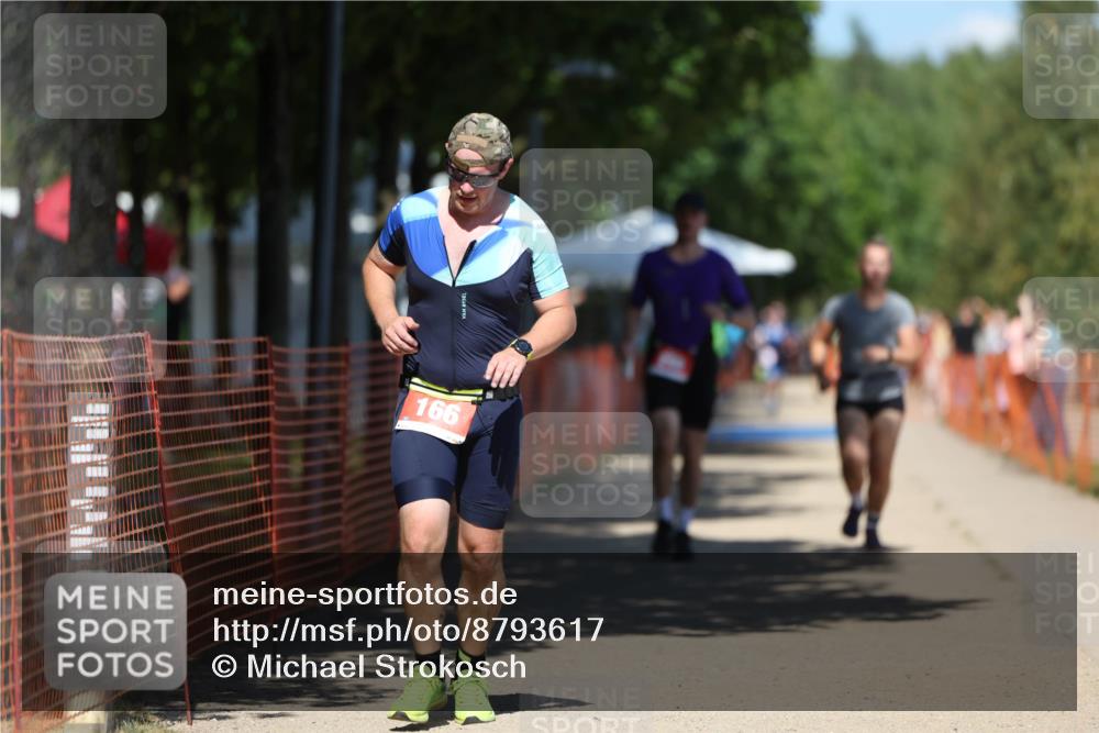 07.09.2025 - 19. Norderstedt Triathlon Michael Strokosch http://msf.ph/oto/8793617 07.09.2025 13:44:25 Laufen 166, 298, 314 meine-sportfotos.de