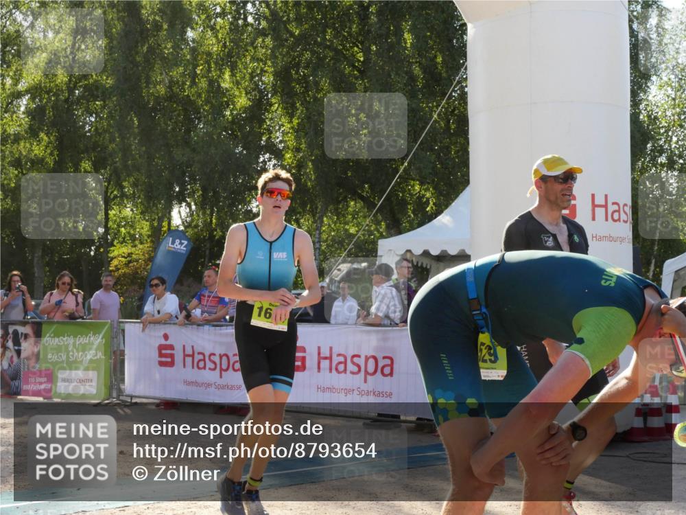 07.09.2025 - 19. Norderstedt Triathlon Zöllner http://msf.ph/oto/8793654 07.09.2025 16:38:27 Ziel 529, 1554 meine-sportfotos.de