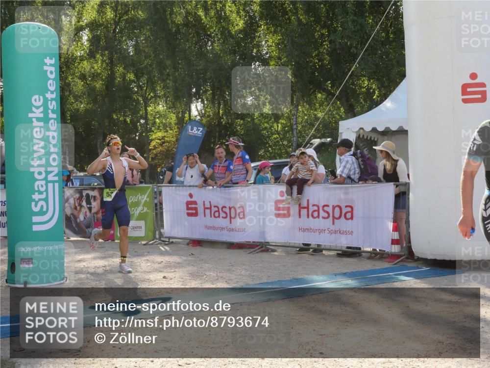 07.09.2025 - 19. Norderstedt Triathlon Zöllner http://msf.ph/oto/8793674 07.09.2025 16:38:45 Ziel 536, 917, 1481 meine-sportfotos.de