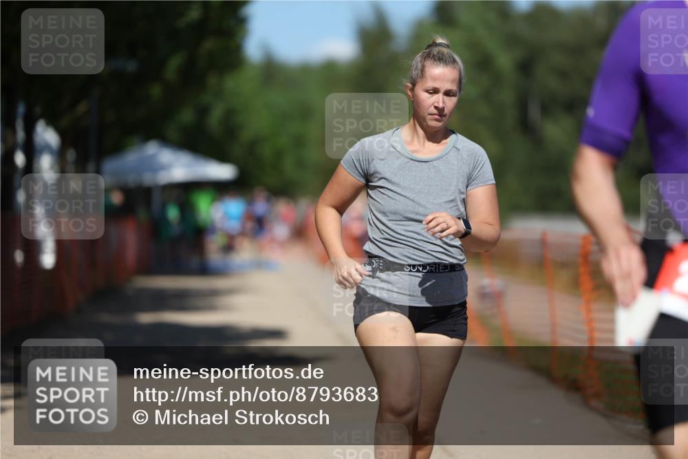 07.09.2025 - 19. Norderstedt Triathlon Michael Strokosch http://msf.ph/oto/8793683 07.09.2025 13:44:32 Laufen 298, 314 meine-sportfotos.de