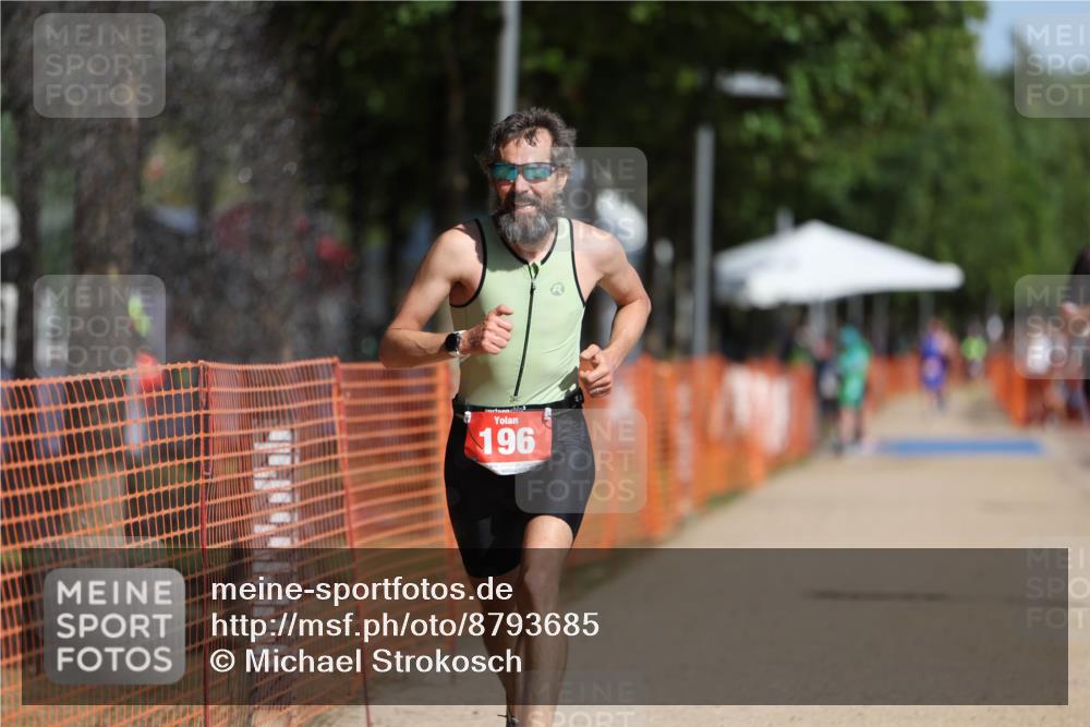 07.09.2025 - 19. Norderstedt Triathlon Michael Strokosch http://msf.ph/oto/8793685 07.09.2025 11:49:03 Laufen 196, 1171, 1355, 1394 meine-sportfotos.de