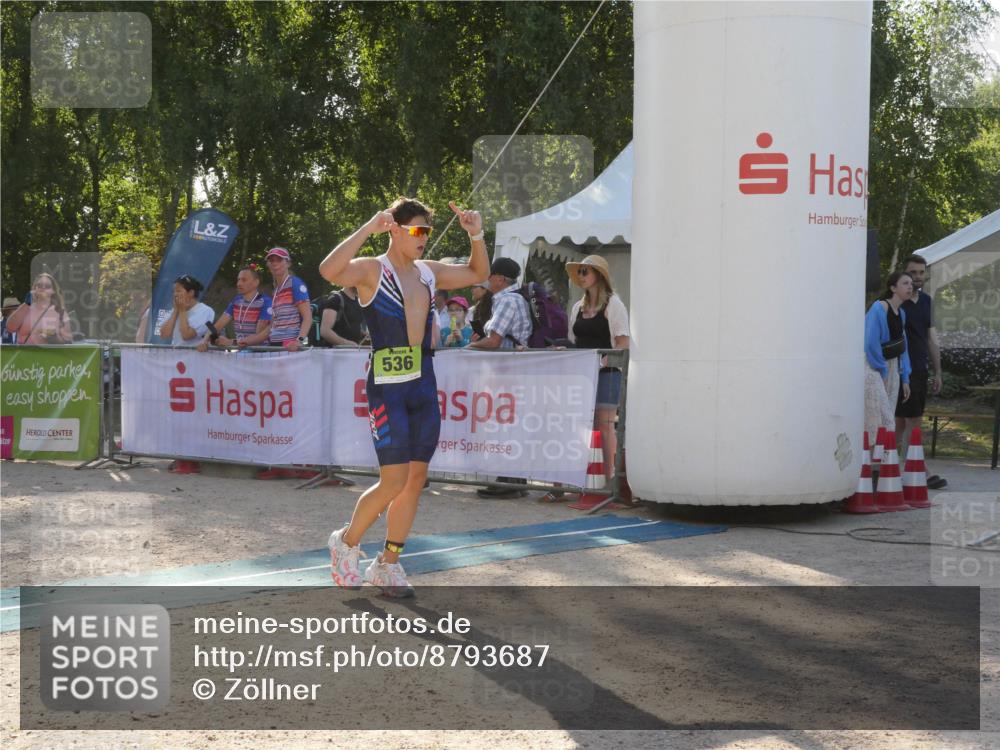 07.09.2025 - 19. Norderstedt Triathlon Zöllner http://msf.ph/oto/8793687 07.09.2025 16:38:47 Ziel 536, 917, 1481 meine-sportfotos.de