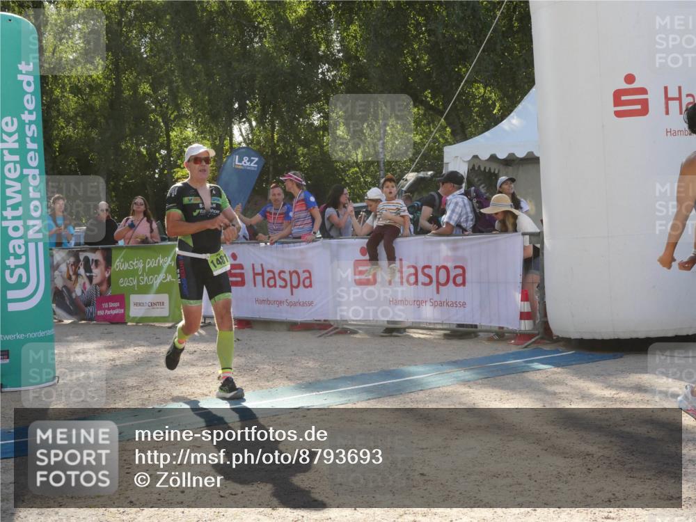 07.09.2025 - 19. Norderstedt Triathlon Zöllner http://msf.ph/oto/8793693 07.09.2025 16:38:49 Ziel 536, 917, 1481 meine-sportfotos.de