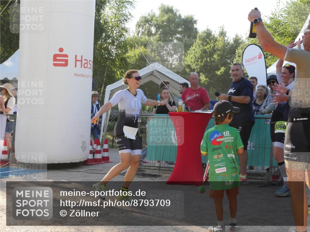 07.09.2025 - 19. Norderstedt Triathlon Zöllner http://msf.ph/oto/8793709 07.09.2025 16:38:58 Ziel 1070, 1625 meine-sportfotos.de