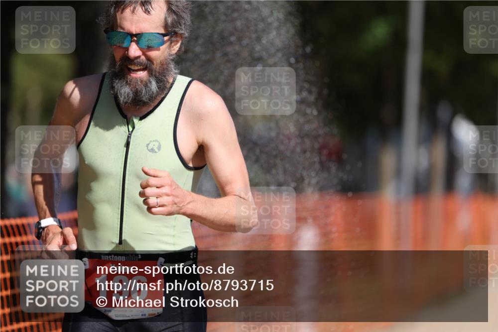 07.09.2025 - 19. Norderstedt Triathlon Michael Strokosch http://msf.ph/oto/8793715 07.09.2025 11:49:05 Laufen 196, 1355, 1394 meine-sportfotos.de