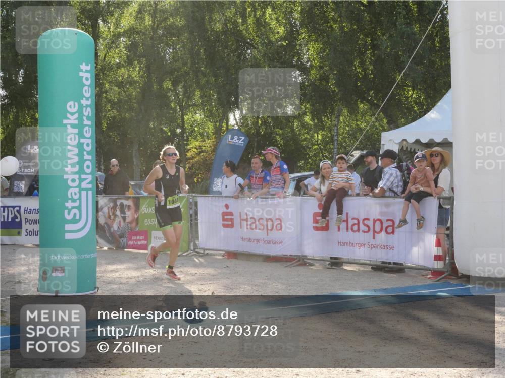 07.09.2025 - 19. Norderstedt Triathlon Zöllner http://msf.ph/oto/8793728 07.09.2025 16:39:06 Ziel 1044, 1625 meine-sportfotos.de