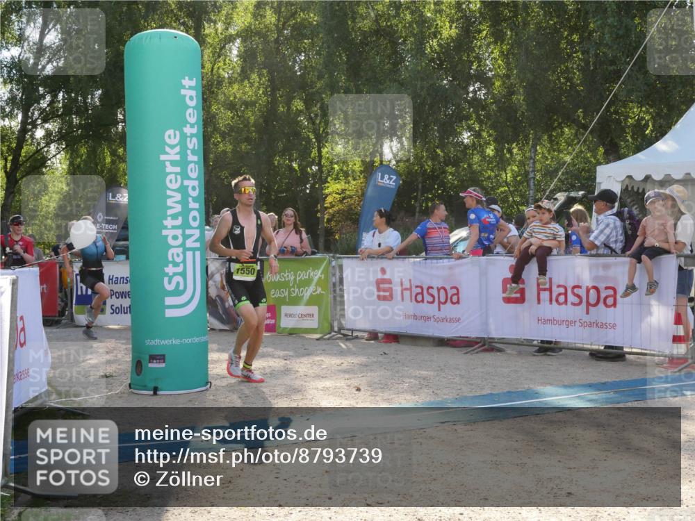 07.09.2025 - 19. Norderstedt Triathlon Zöllner http://msf.ph/oto/8793739 07.09.2025 16:39:32 Ziel 1060, 1073, 1105, 1550 meine-sportfotos.de