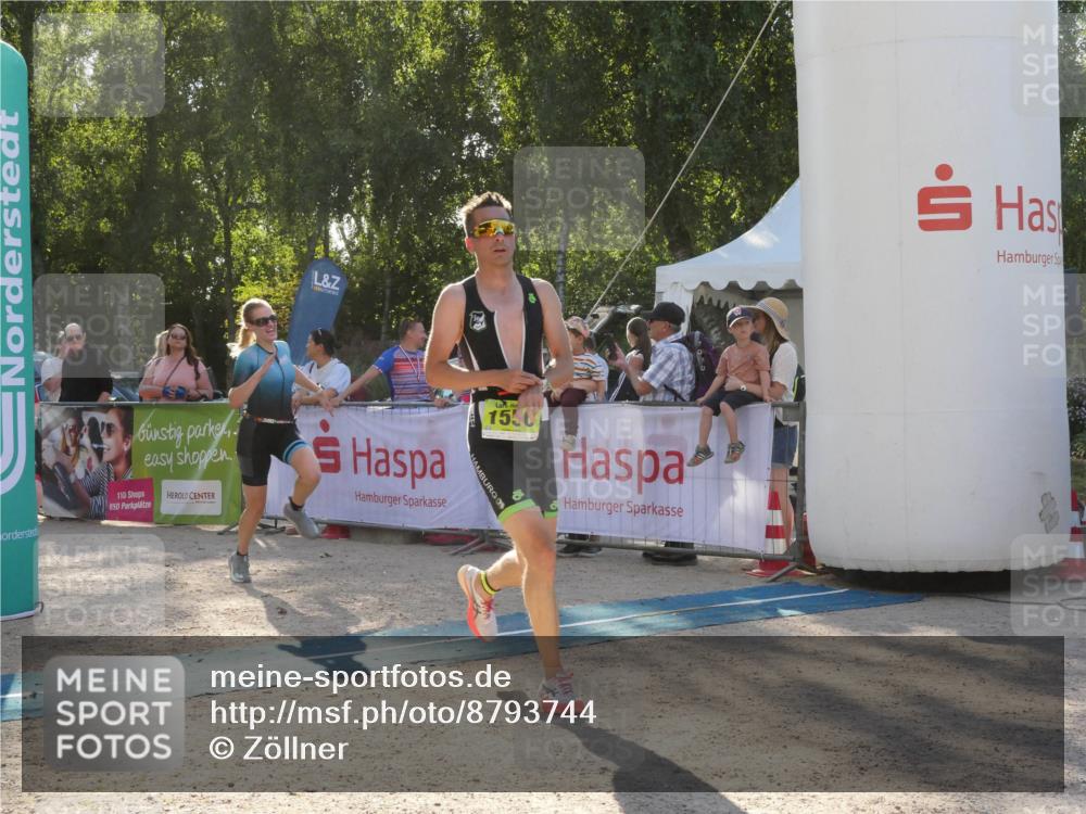 07.09.2025 - 19. Norderstedt Triathlon Zöllner http://msf.ph/oto/8793744 07.09.2025 16:39:33 Ziel 1060, 1073, 1105, 1550 meine-sportfotos.de