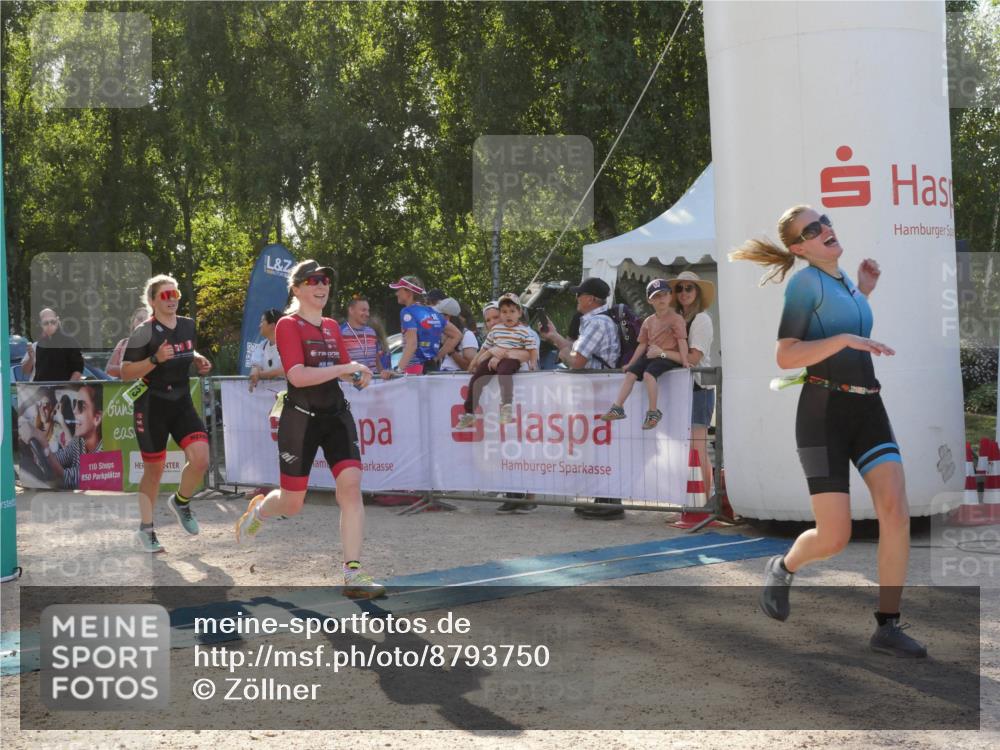 07.09.2025 - 19. Norderstedt Triathlon Zöllner http://msf.ph/oto/8793750 07.09.2025 16:39:34 Ziel 1060, 1067, 1073, 1105, 1550 meine-sportfotos.de