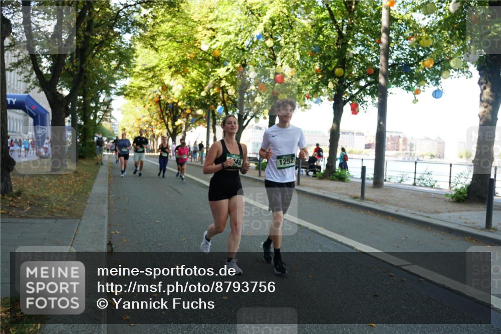 07.09.2025 - BARMER Alsterlauf Yannick Fuchs http://msf.ph/oto/8793756 07.09.2025 11:41:26 Laufen 48, 1252 meine-sportfotos.de