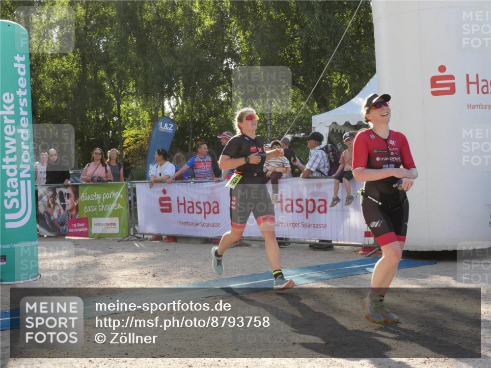07.09.2025 - 19. Norderstedt Triathlon Zöllner http://msf.ph/oto/8793758 07.09.2025 16:39:35 Ziel 1060, 1067, 1073, 1105, 1550 meine-sportfotos.de