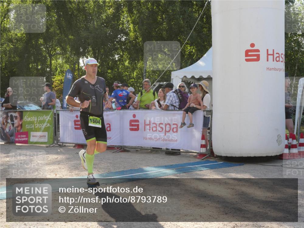07.09.2025 - 19. Norderstedt Triathlon Zöllner http://msf.ph/oto/8793789 07.09.2025 16:40:02 Ziel 1604 meine-sportfotos.de