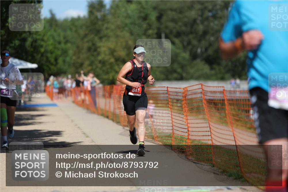 07.09.2025 - 19. Norderstedt Triathlon Michael Strokosch http://msf.ph/oto/8793792 07.09.2025 13:44:55 Laufen 315, 328, 341, 841 meine-sportfotos.de