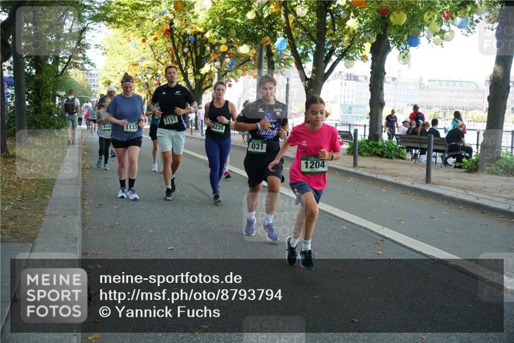 07.09.2025 - BARMER Alsterlauf Yannick Fuchs http://msf.ph/oto/8793794 07.09.2025 11:41:29 Laufen 1151, 8141, 1133, 8235, 10, 031, 1204 meine-sportfotos.de