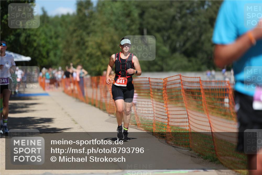 07.09.2025 - 19. Norderstedt Triathlon Michael Strokosch http://msf.ph/oto/8793796 07.09.2025 13:44:55 Laufen 315, 328, 341, 841 meine-sportfotos.de