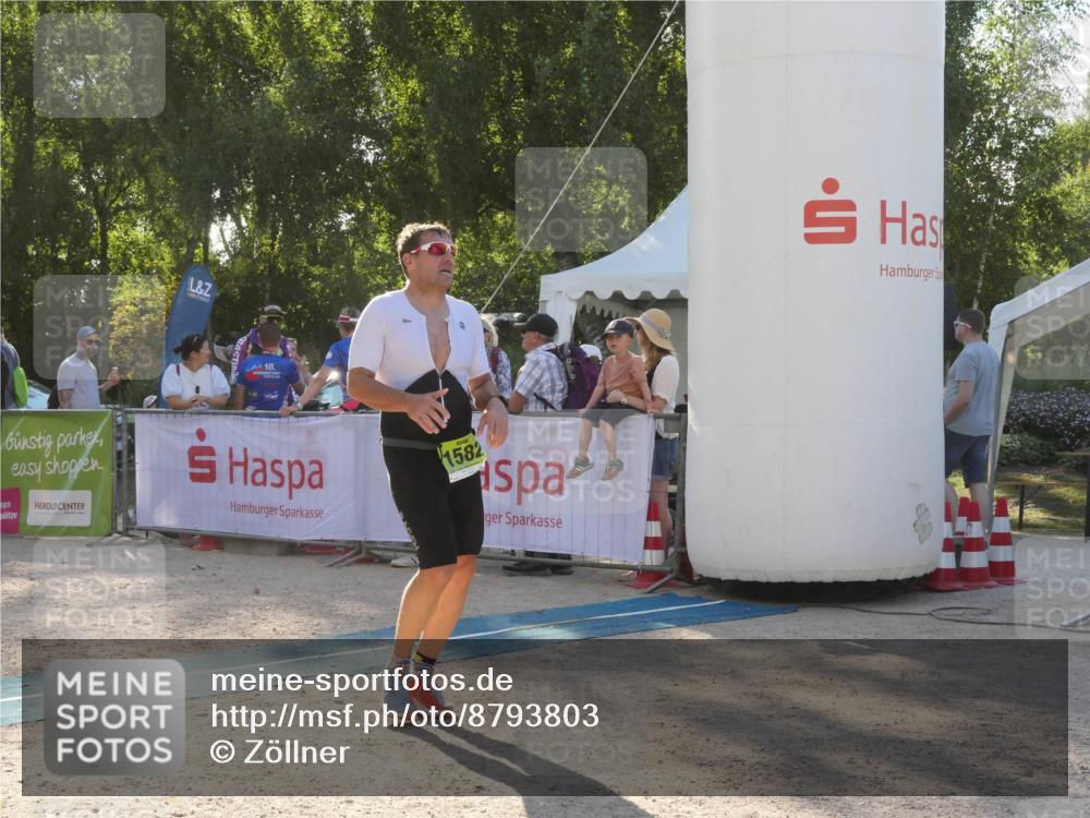 07.09.2025 - 19. Norderstedt Triathlon Zöllner http://msf.ph/oto/8793803 07.09.2025 16:40:13 Ziel 1485, 1582 meine-sportfotos.de