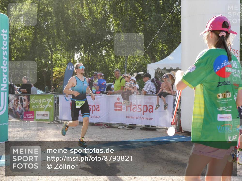 07.09.2025 - 19. Norderstedt Triathlon Zöllner http://msf.ph/oto/8793821 07.09.2025 16:40:25 Ziel 1620 meine-sportfotos.de