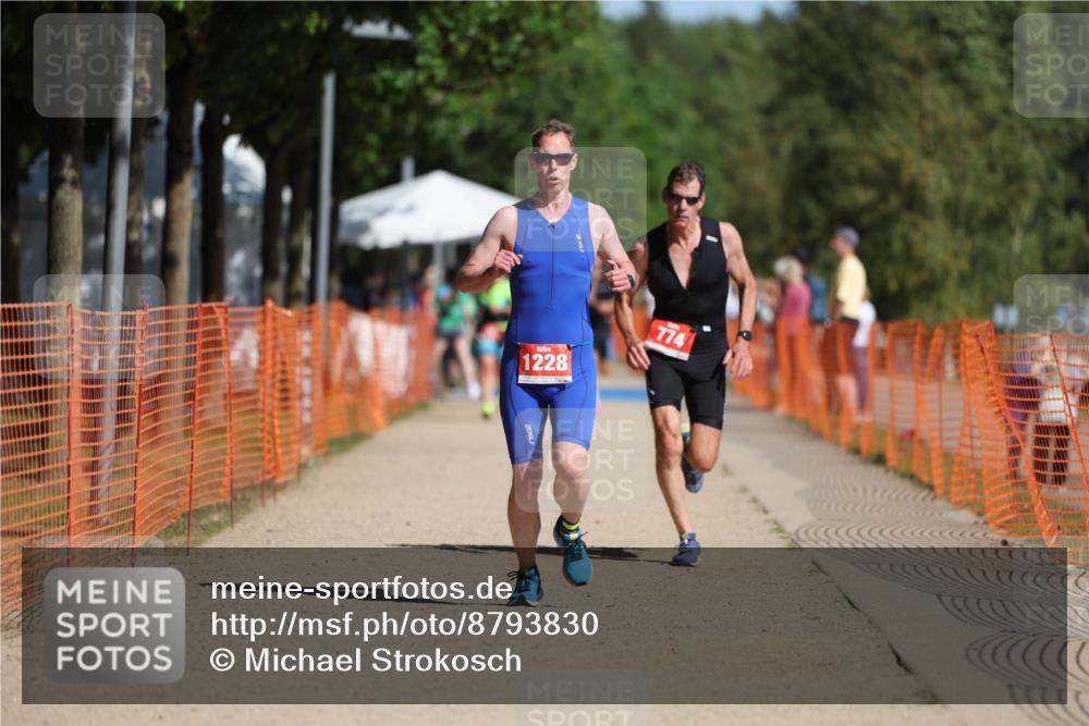 07.09.2025 - 19. Norderstedt Triathlon Michael Strokosch http://msf.ph/oto/8793830 07.09.2025 11:49:32 Laufen 774, 1228 meine-sportfotos.de