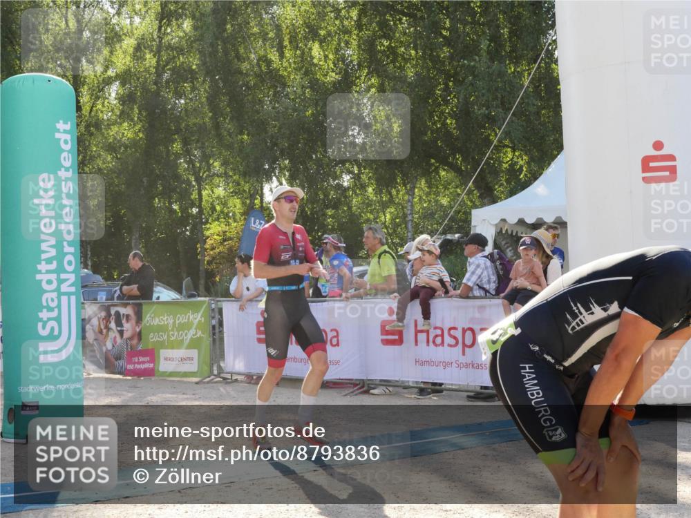 07.09.2025 - 19. Norderstedt Triathlon Zöllner http://msf.ph/oto/8793836 07.09.2025 16:40:45 Ziel 1553, 1573 meine-sportfotos.de