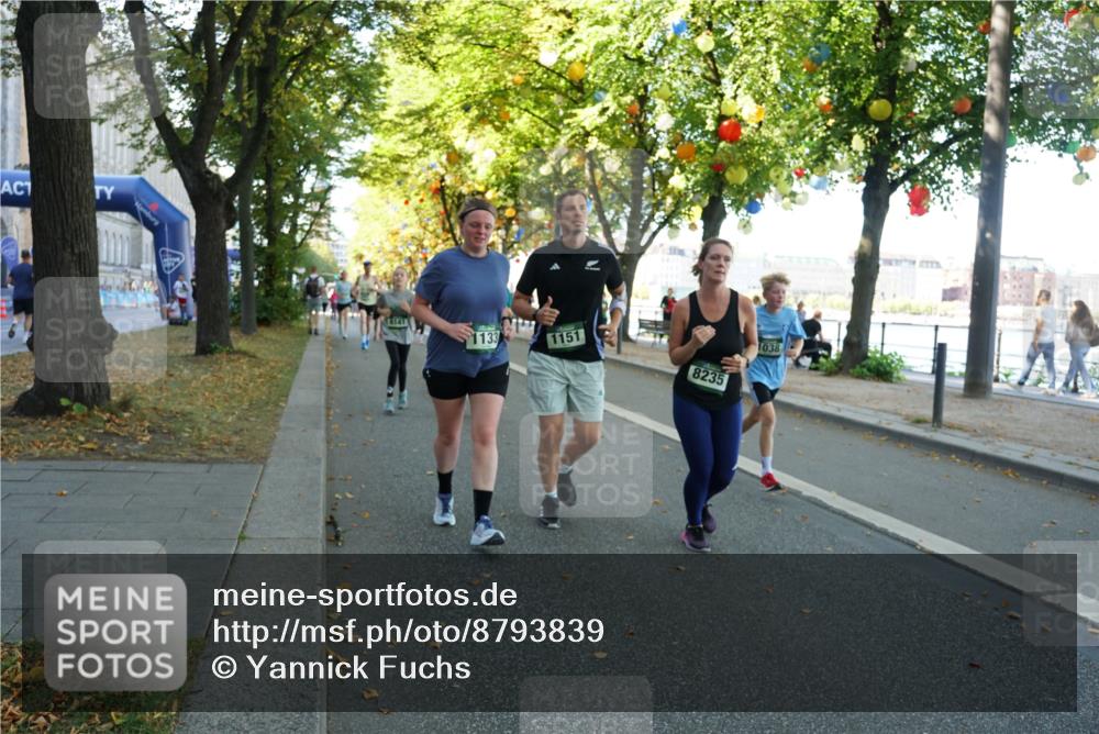 07.09.2025 - BARMER Alsterlauf Yannick Fuchs http://msf.ph/oto/8793839 07.09.2025 11:41:31 Laufen 1133, 1151, 8235, 1038 meine-sportfotos.de