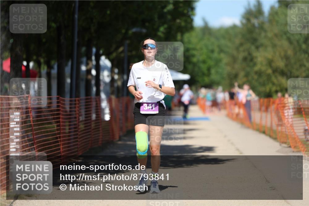 07.09.2025 - 19. Norderstedt Triathlon Michael Strokosch http://msf.ph/oto/8793841 07.09.2025 13:44:58 Laufen 328, 341, 841 meine-sportfotos.de