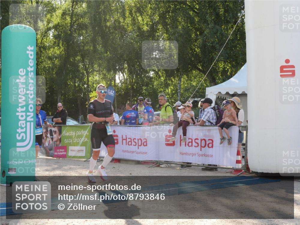 07.09.2025 - 19. Norderstedt Triathlon Zöllner http://msf.ph/oto/8793846 07.09.2025 16:40:51 Ziel 1403, 1447, 1573, 1614 meine-sportfotos.de