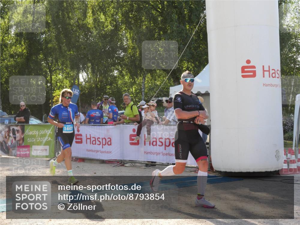 07.09.2025 - 19. Norderstedt Triathlon Zöllner http://msf.ph/oto/8793854 07.09.2025 16:40:52 Ziel 1403, 1447, 1573, 1614 meine-sportfotos.de