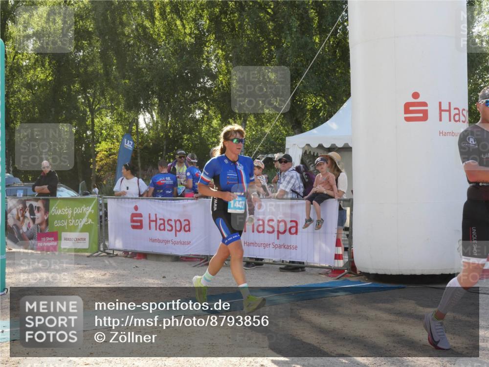 07.09.2025 - 19. Norderstedt Triathlon Zöllner http://msf.ph/oto/8793856 07.09.2025 16:40:52 Ziel 1403, 1447, 1573, 1614 meine-sportfotos.de