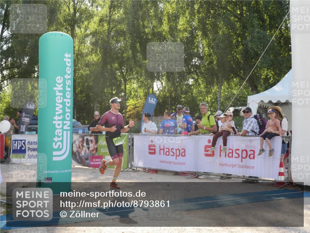 07.09.2025 - 19. Norderstedt Triathlon Zöllner http://msf.ph/oto/8793861 07.09.2025 16:40:54 Ziel 1403, 1447, 1614 meine-sportfotos.de
