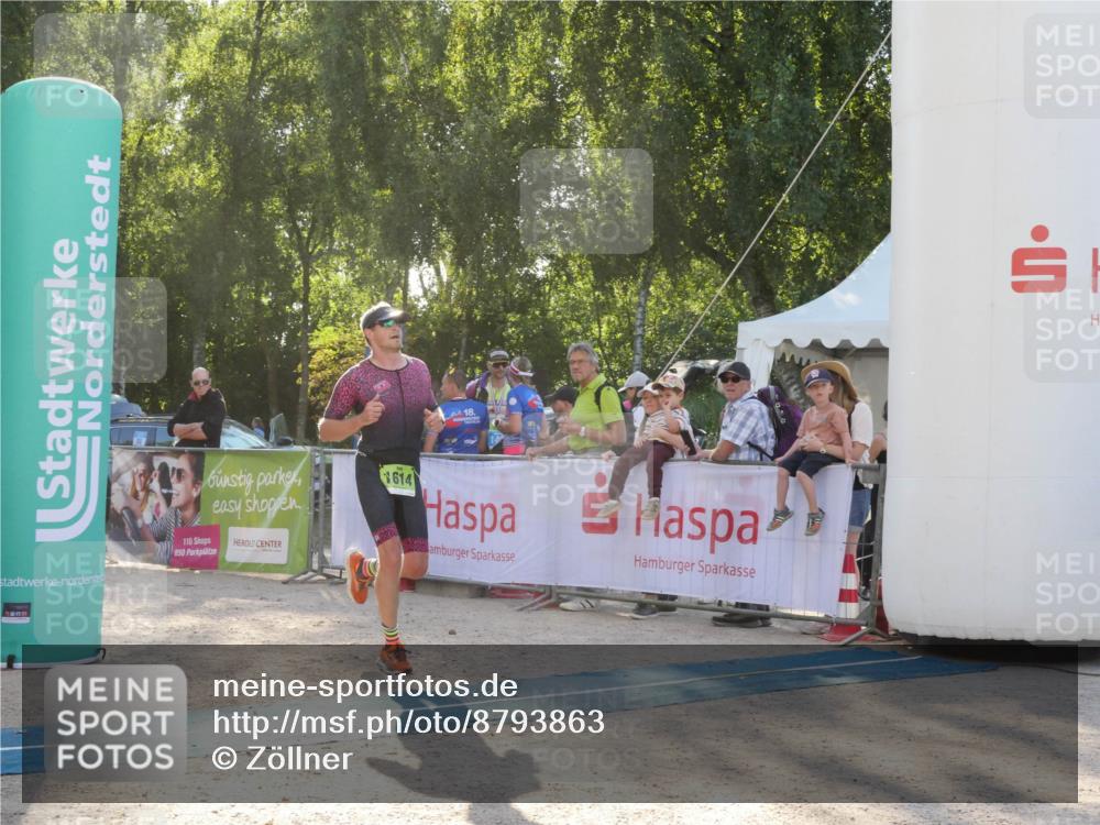 07.09.2025 - 19. Norderstedt Triathlon Zöllner http://msf.ph/oto/8793863 07.09.2025 16:40:54 Ziel 1403, 1447, 1614 meine-sportfotos.de