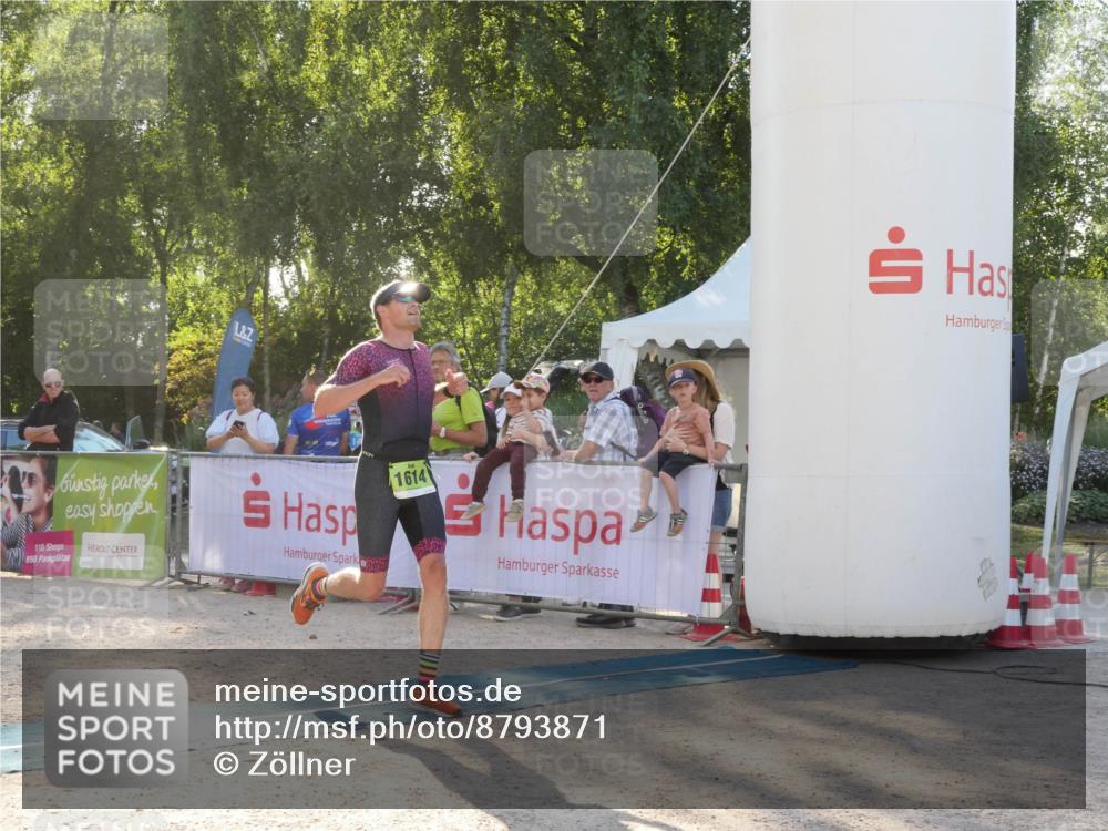 07.09.2025 - 19. Norderstedt Triathlon Zöllner http://msf.ph/oto/8793871 07.09.2025 16:40:55 Ziel 1403, 1447, 1614 meine-sportfotos.de
