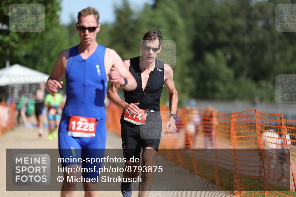 07.09.2025 - 19. Norderstedt Triathlon Michael Strokosch http://msf.ph/oto/8793875 07.09.2025 11:49:35 Laufen 774, 1228 meine-sportfotos.de