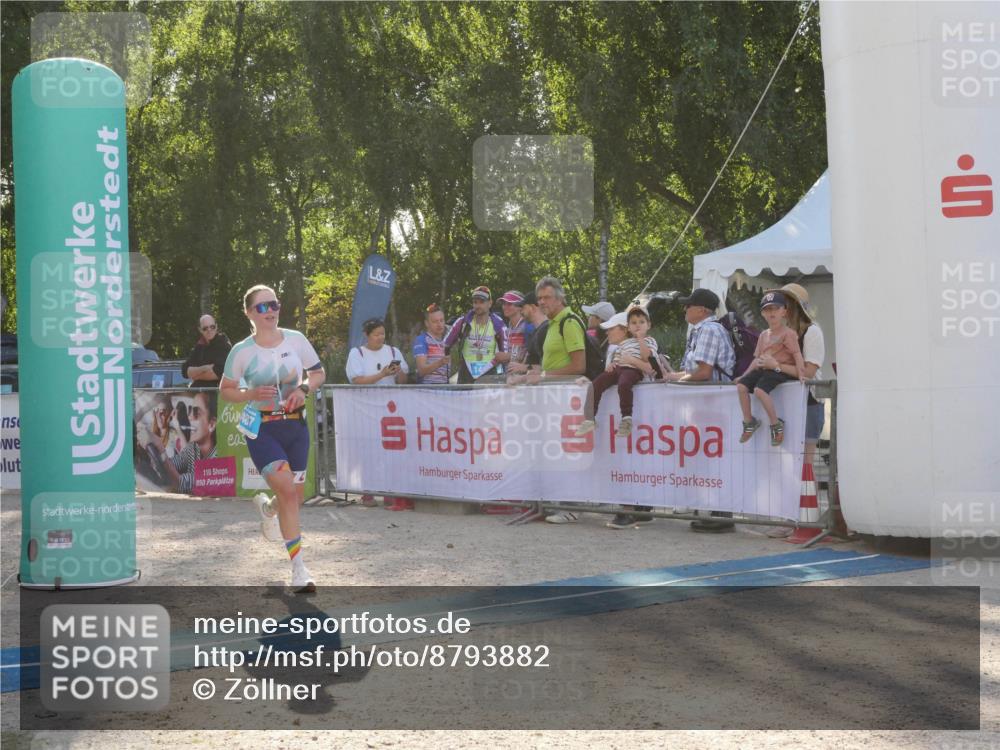 07.09.2025 - 19. Norderstedt Triathlon Zöllner http://msf.ph/oto/8793882 07.09.2025 16:41:07 Ziel 407, 1054 meine-sportfotos.de