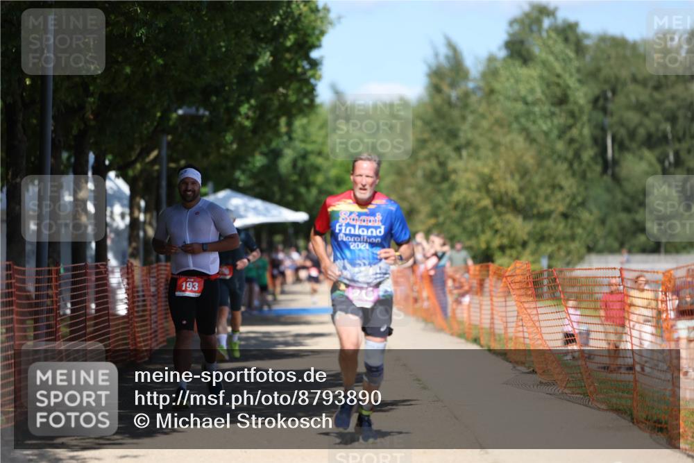07.09.2025 - 19. Norderstedt Triathlon Michael Strokosch http://msf.ph/oto/8793890 07.09.2025 13:45:17 Laufen 193, 343 meine-sportfotos.de