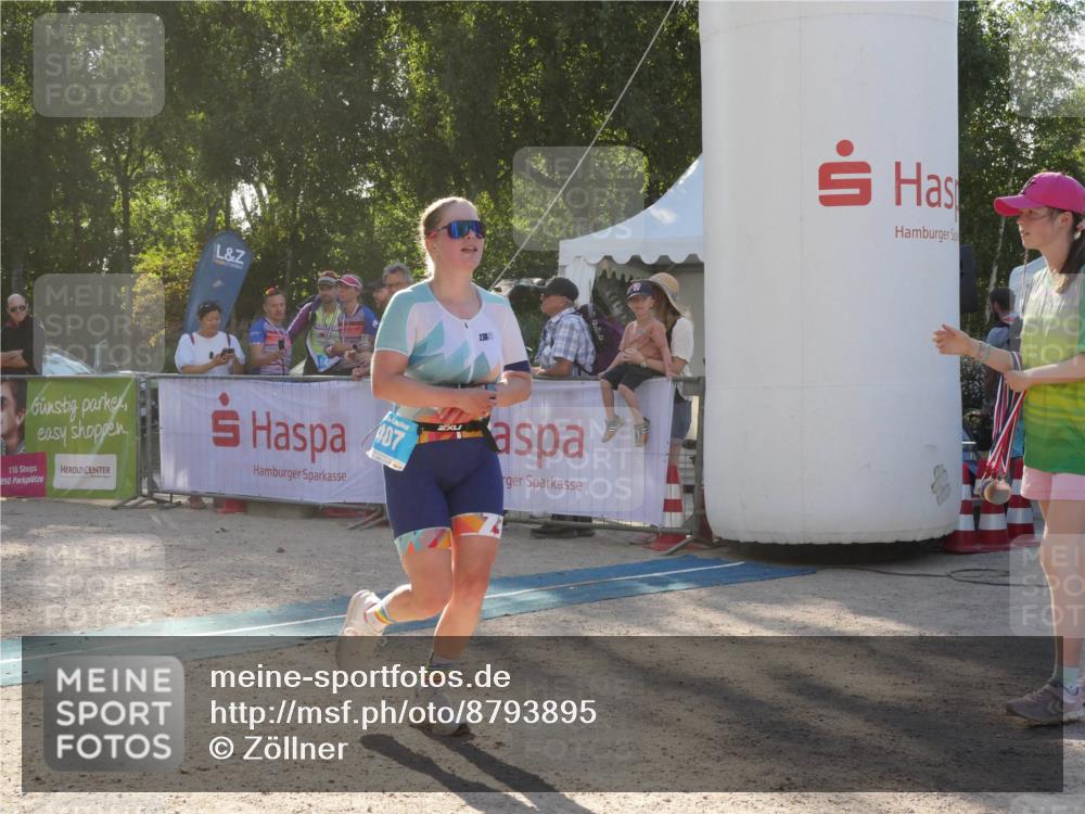 07.09.2025 - 19. Norderstedt Triathlon Zöllner http://msf.ph/oto/8793895 07.09.2025 16:41:09 Ziel 407, 1054 meine-sportfotos.de