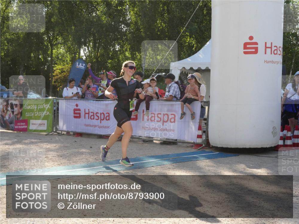 07.09.2025 - 19. Norderstedt Triathlon Zöllner http://msf.ph/oto/8793900 07.09.2025 16:41:15 Ziel 1059, 1090 meine-sportfotos.de