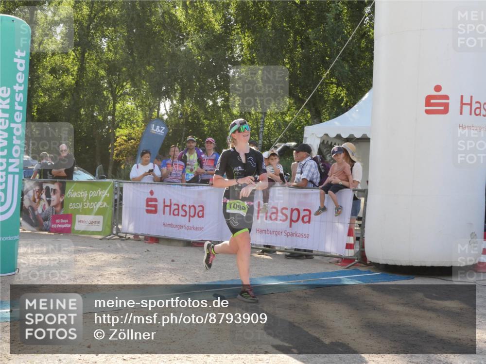 07.09.2025 - 19. Norderstedt Triathlon Zöllner http://msf.ph/oto/8793909 07.09.2025 16:41:19 Ziel 1059, 1090 meine-sportfotos.de