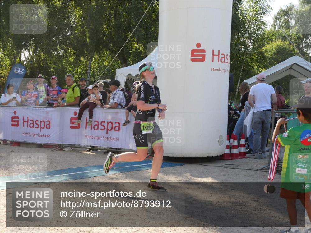 07.09.2025 - 19. Norderstedt Triathlon Zöllner http://msf.ph/oto/8793912 07.09.2025 16:41:19 Ziel 1059, 1090 meine-sportfotos.de