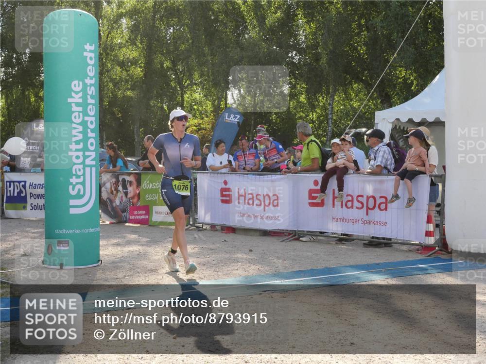 07.09.2025 - 19. Norderstedt Triathlon Zöllner http://msf.ph/oto/8793915 07.09.2025 16:41:34 Ziel 1076, 1592 meine-sportfotos.de