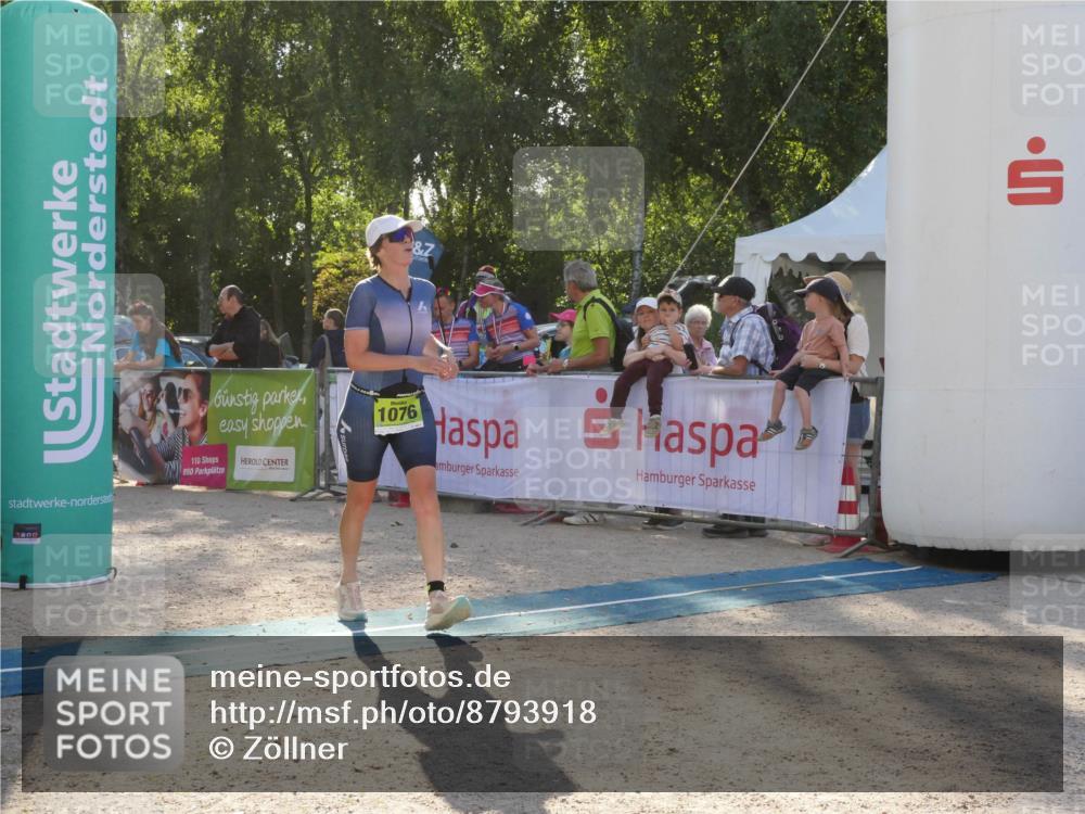 07.09.2025 - 19. Norderstedt Triathlon Zöllner http://msf.ph/oto/8793918 07.09.2025 16:41:34 Ziel 1076, 1592 meine-sportfotos.de