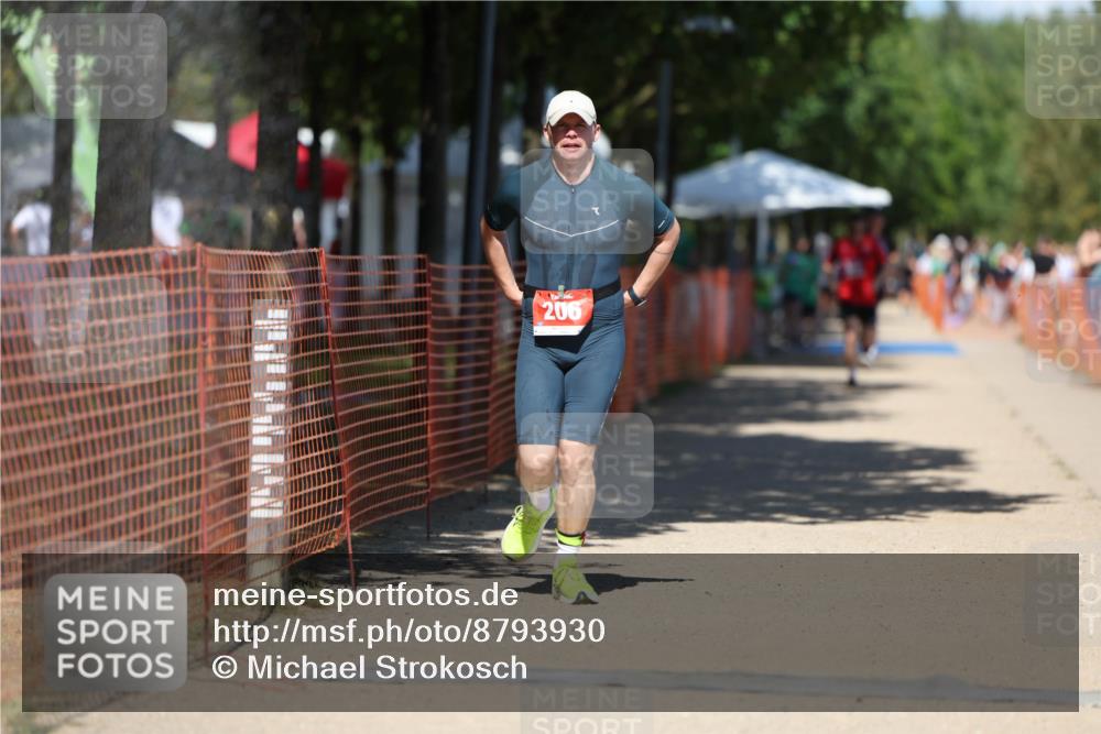 07.09.2025 - 19. Norderstedt Triathlon Michael Strokosch http://msf.ph/oto/8793930 07.09.2025 13:45:24 Laufen 193, 206 meine-sportfotos.de