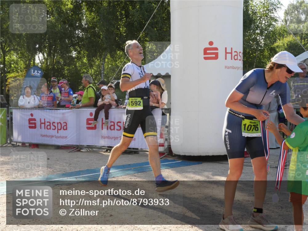07.09.2025 - 19. Norderstedt Triathlon Zöllner http://msf.ph/oto/8793933 07.09.2025 16:41:37 Ziel 1076, 1592 meine-sportfotos.de