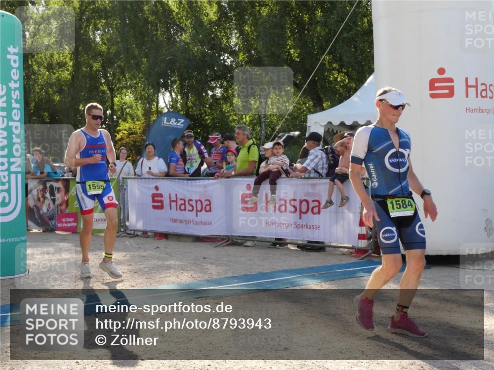 07.09.2025 - 19. Norderstedt Triathlon Zöllner http://msf.ph/oto/8793943 07.09.2025 16:41:53 Ziel 1584, 1595 meine-sportfotos.de