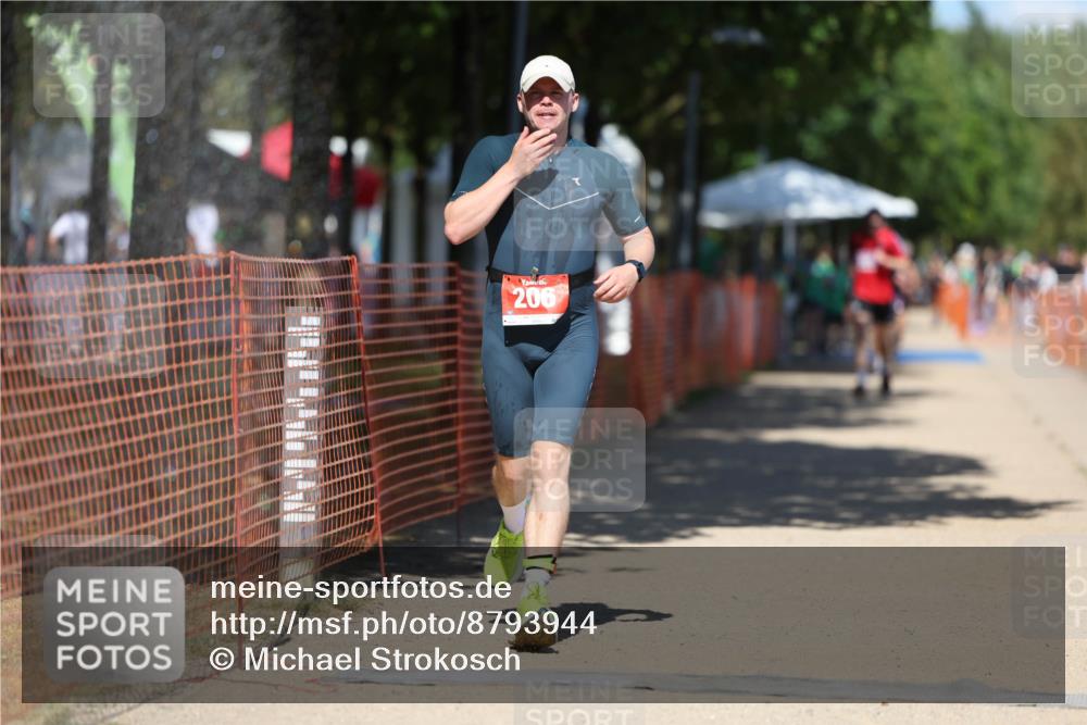07.09.2025 - 19. Norderstedt Triathlon Michael Strokosch http://msf.ph/oto/8793944 07.09.2025 13:45:24 Laufen 193, 206 meine-sportfotos.de