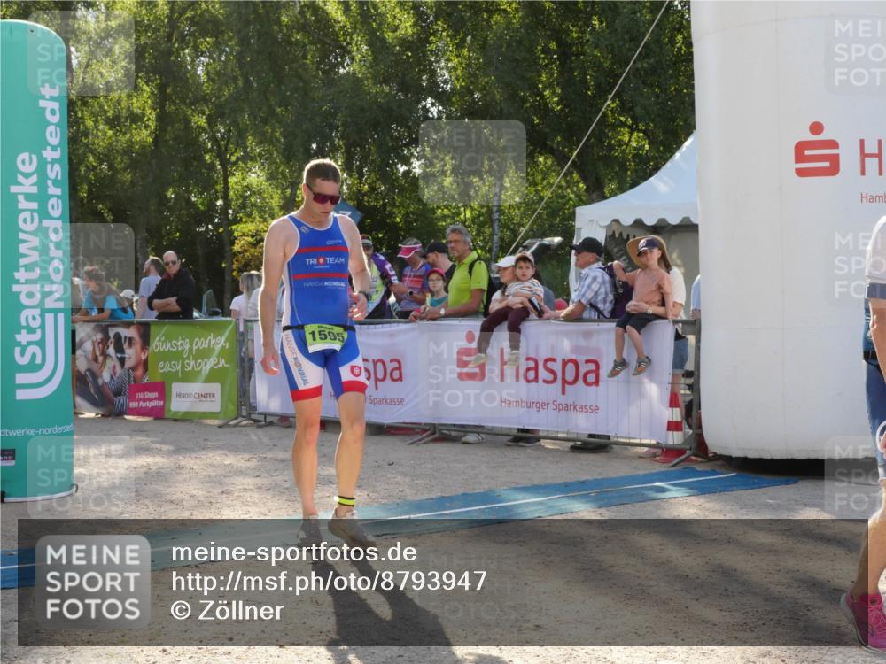 07.09.2025 - 19. Norderstedt Triathlon Zöllner http://msf.ph/oto/8793947 07.09.2025 16:41:54 Ziel 1584, 1595 meine-sportfotos.de