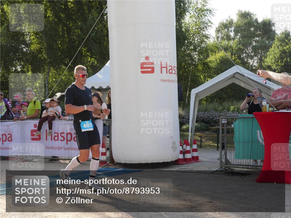 07.09.2025 - 19. Norderstedt Triathlon Zöllner http://msf.ph/oto/8793953 07.09.2025 16:42:08 Ziel 403, 1100 meine-sportfotos.de