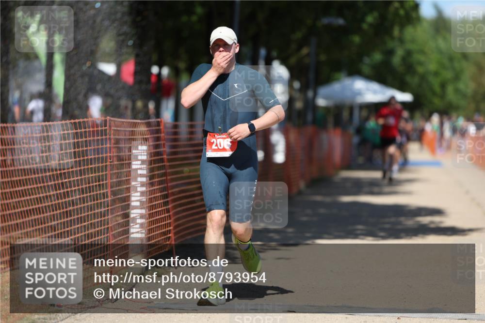 07.09.2025 - 19. Norderstedt Triathlon Michael Strokosch http://msf.ph/oto/8793954 07.09.2025 13:45:25 Laufen 193, 206 meine-sportfotos.de