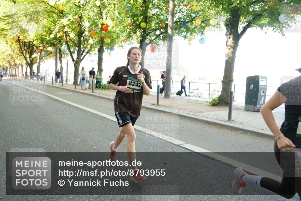 07.09.2025 - BARMER Alsterlauf Yannick Fuchs http://msf.ph/oto/8793955 07.09.2025 11:41:38 Laufen 8242 meine-sportfotos.de