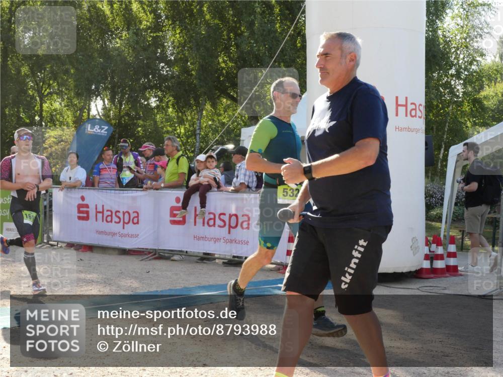07.09.2025 - 19. Norderstedt Triathlon Zöllner http://msf.ph/oto/8793988 07.09.2025 16:42:30 Ziel 532, 1612 meine-sportfotos.de